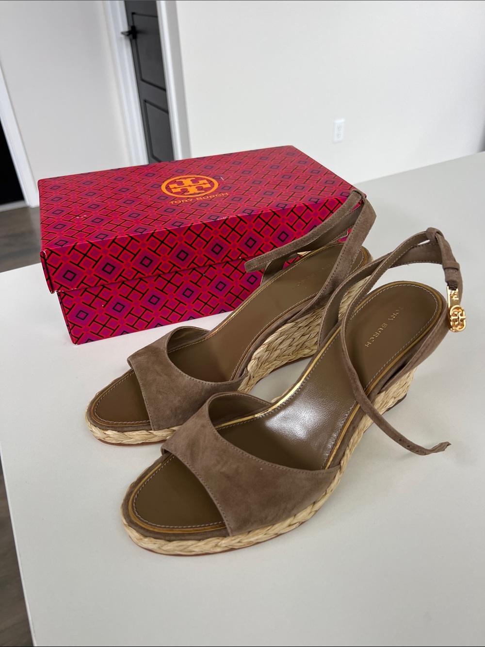 Tory Burch raffia open toe sandals wedges heels 80mm brown suede leather 9.5